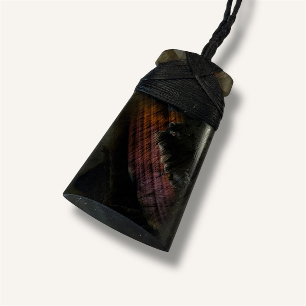 Labradorite crystal Toki Pink flash