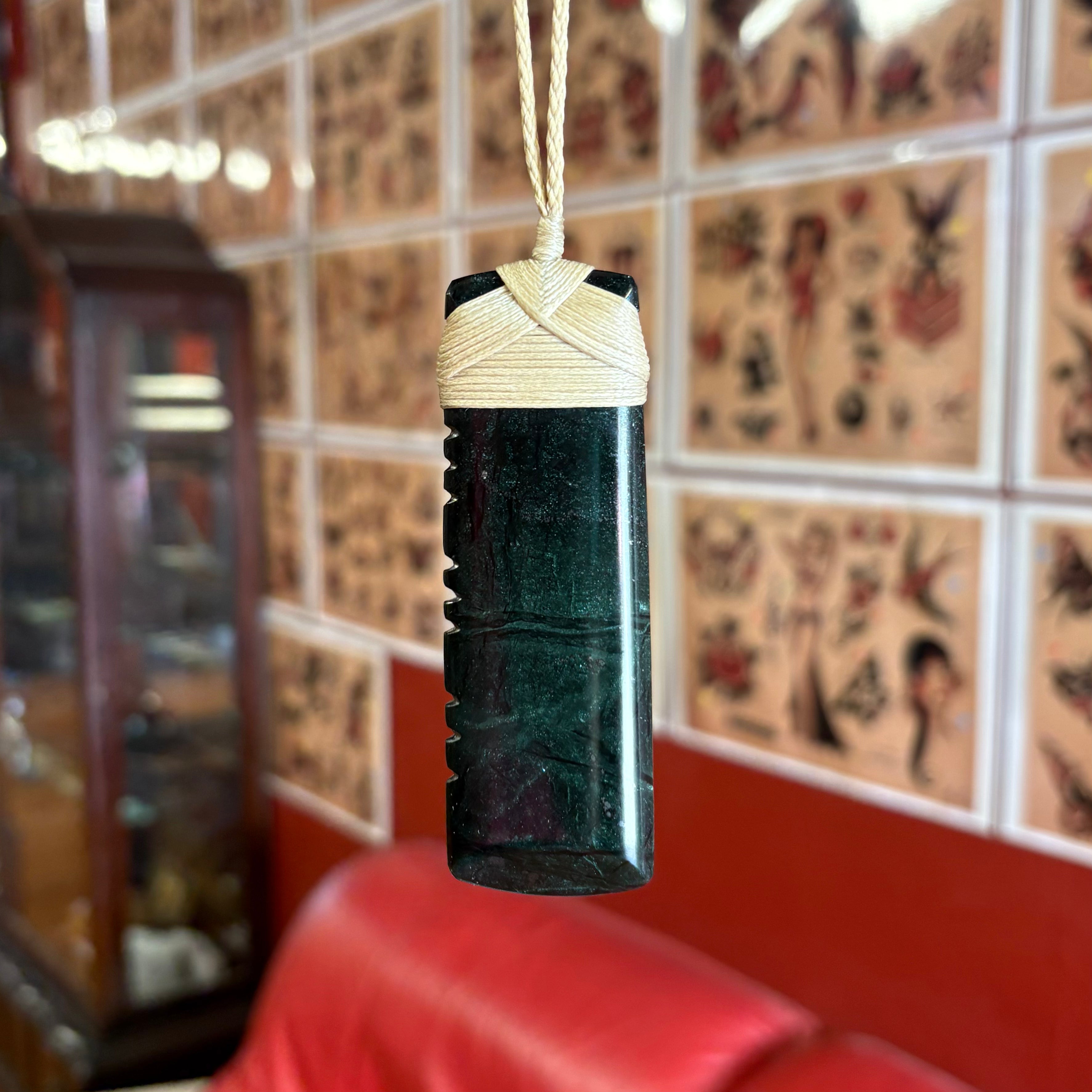 Dark Kawakawa Mix Pounamu Toki