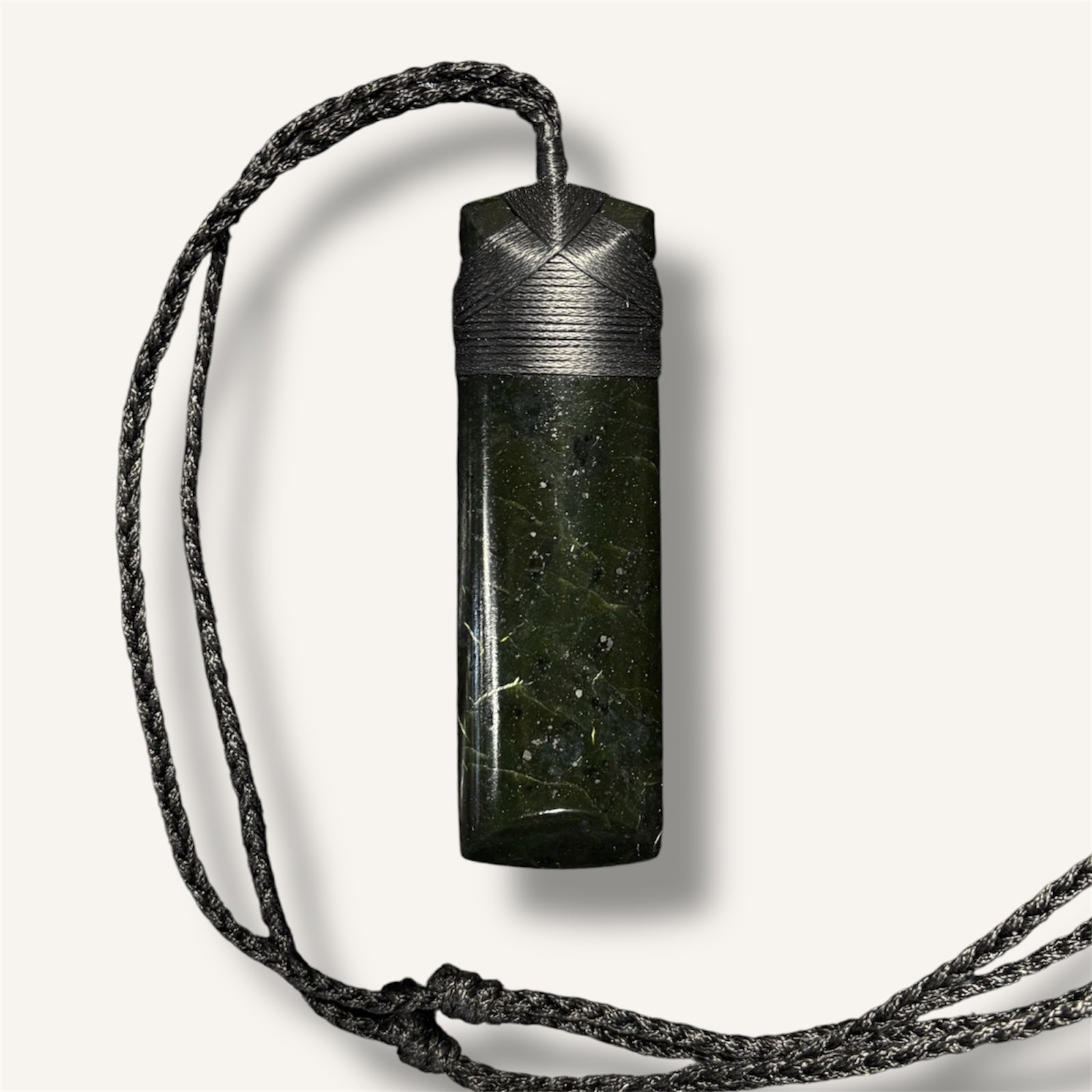 Dark green Pounamu Toki