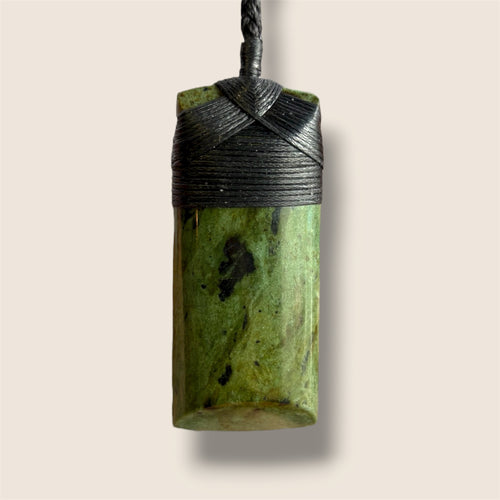 Bowenite Pounamu